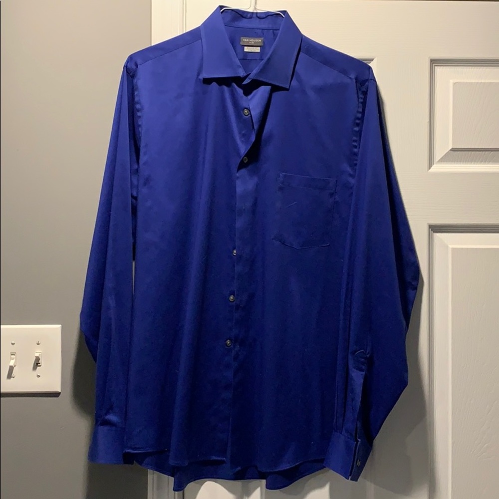 Blue dress shirt